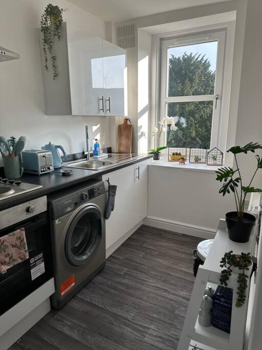 Cosy Authentic Flat In The Heart Of Galashiels Bagian luar foto